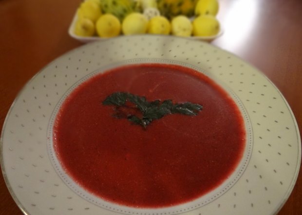 Fotografia przedstawiająca Kremowa zupa z buraków