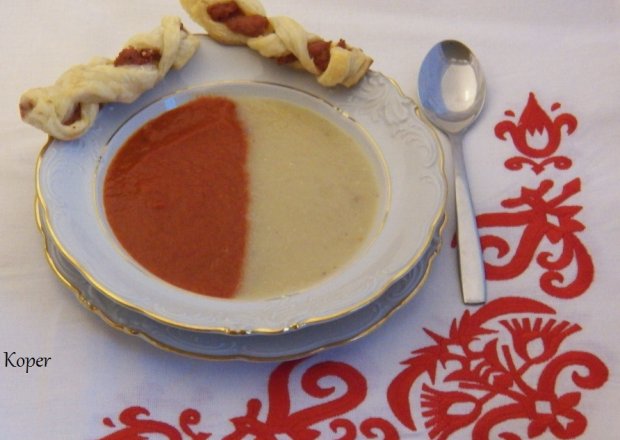 Fotografia przedstawiająca Kremowa zupa z kalafiora i papryki