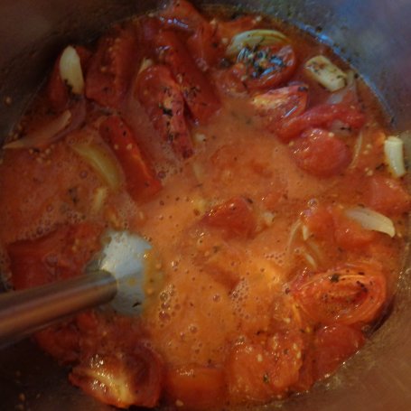 Krok 3 - Kremowa zupa z pieczonych pomidorów  foto