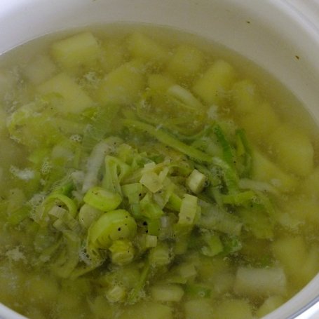 Krok 4 - Kremowa zupa z selera i pora foto