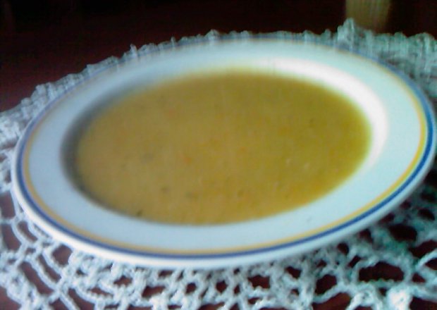 Fotografia przedstawiająca Kremowa zupa ziemniaczana z kapustą