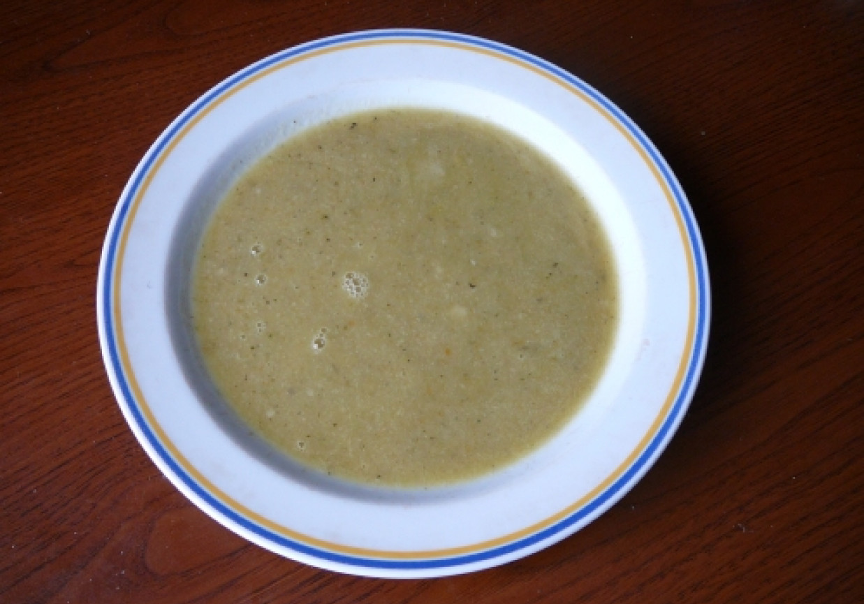 Kremowa zupa ziemniaczana z porem foto
