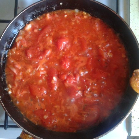 Krok 2 - Krewetki saganaki z serem feta i pomidorami foto