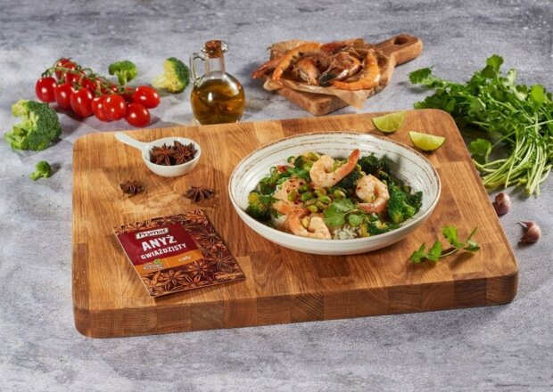 Fotografia przedstawiająca Krewetki stir-fry z anyżem i warzywami, odc. 24