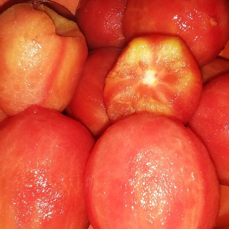 Krok 2 - Krojone pomidory bez skórki z cebulą (na zimę)  foto