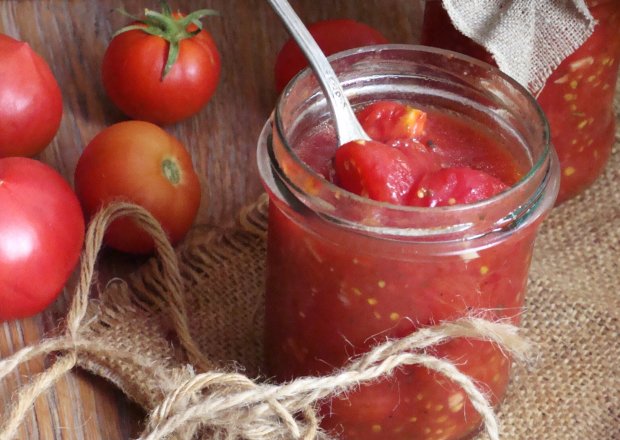 Fotografia przedstawiająca Krojone pomidory