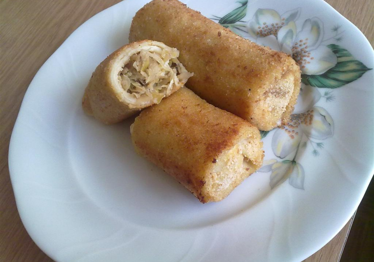 Krokiety z kapustą i grzybami foto