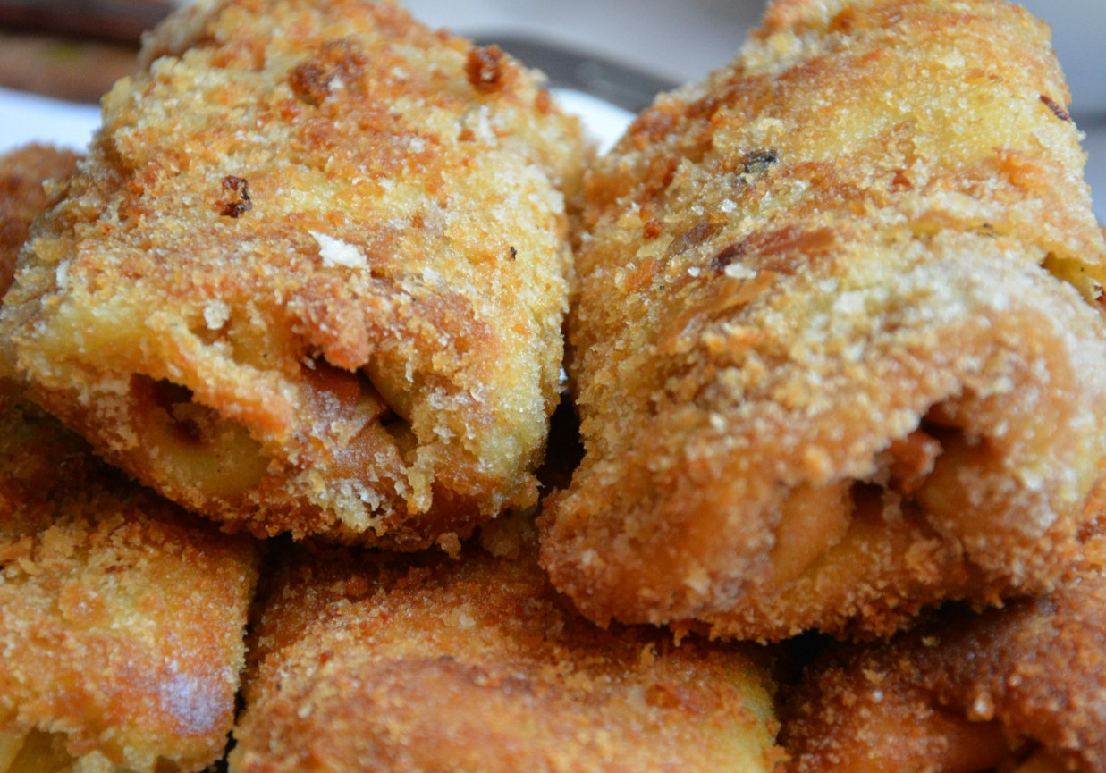 Krokiety z kapustą kiszoną, pieczarkami i serem żółtym foto