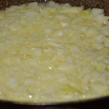 Krok 4 - Krokiety z kapustą kiszoną, pieczarkami i serem żółtym foto