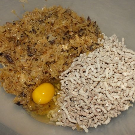 Krok 4 - Krokiety z kapustą, mięsem i grzybami foto