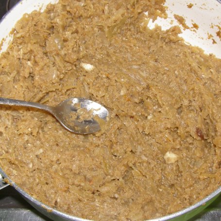 Krok 2 - krokiety z kurkumą i z kapustą z pieczarkami  w nucie garam masala... foto