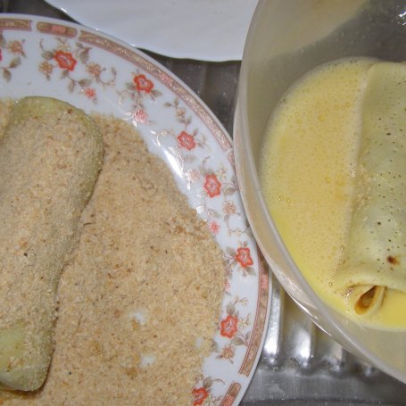 Krok 5 - krokiety z kurkumą i z kapustą z pieczarkami  w nucie garam masala... foto