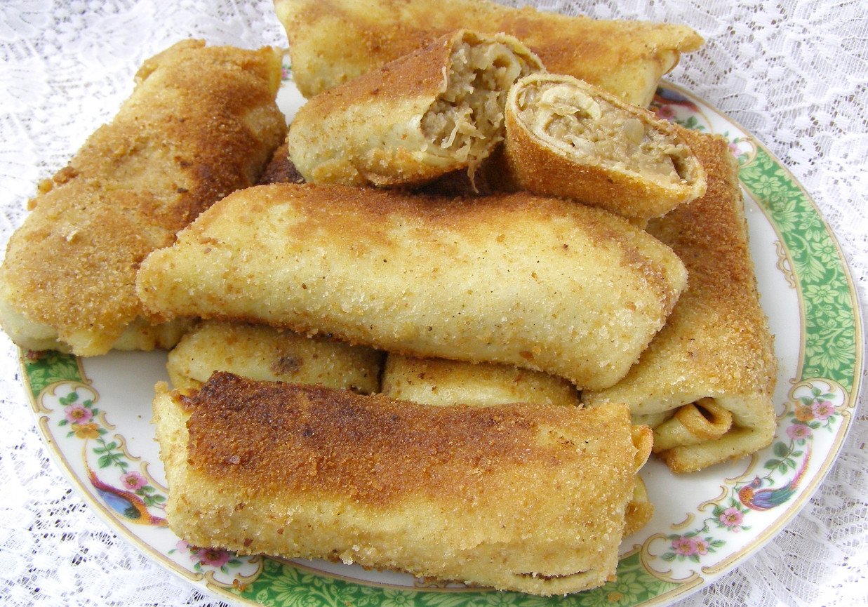 krokiety z kurkumą i z kapustą z pieczarkami  w nucie garam masala... foto