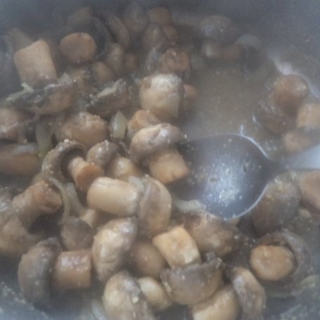 Krok 2 - KROKIETY Z PIECZARKAMI DO CZERWONEGO BARSZCZYKU foto