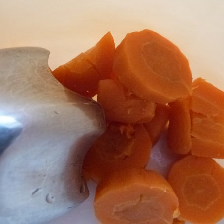 Krok 1 - Krokiety z pieczarkami i marchewką foto