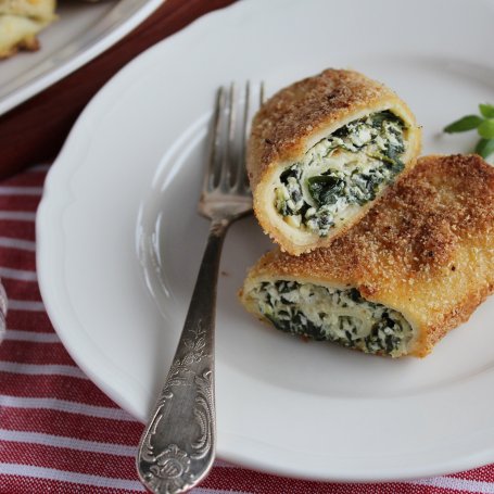 Krok 6 - Krokiety ze świeżym szpinakiem i serem foto