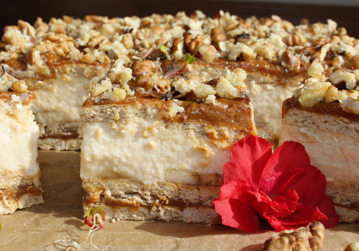 Krówka z bananem bez pieczenia lekko solona foto