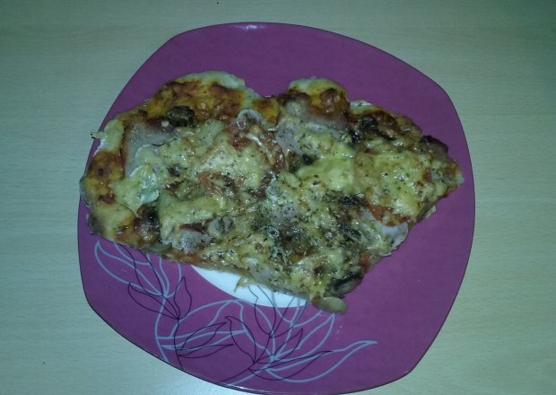 Fotografia przedstawiająca Krucha pizza
