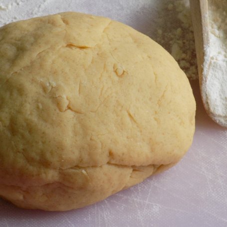 Krok 1 - Krucha tarta ze śliwkami i cynamonem. foto