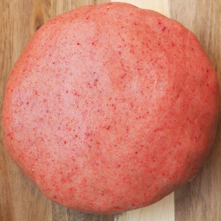 Krok 1 - Kruche ciasteczka truskawkowe foto