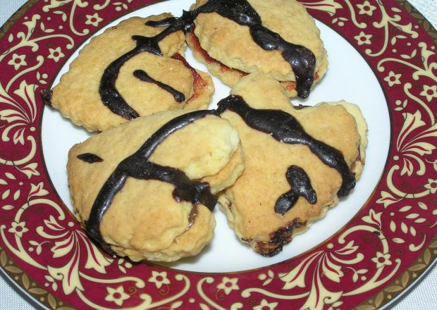 Fotografia przedstawiająca Kruche ciasteczka z nutellą