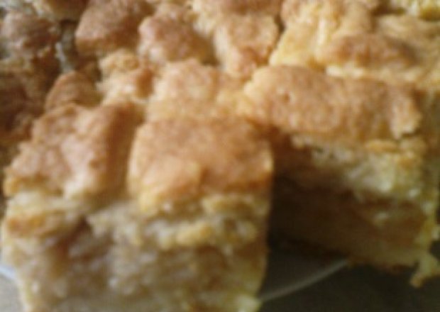 Fotografia przedstawiająca Kruche ciasto jabłkowe z gruszkami