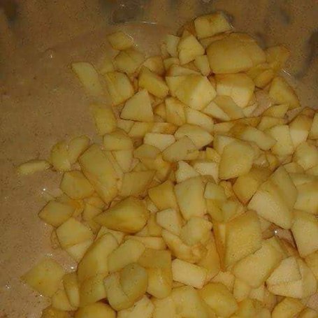 Krok 3 - Kruche ciasto z jabłkami i bezą foto