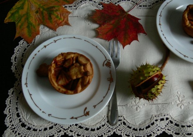 Fotografia przedstawiająca Kruche tarteletki z jabłkami