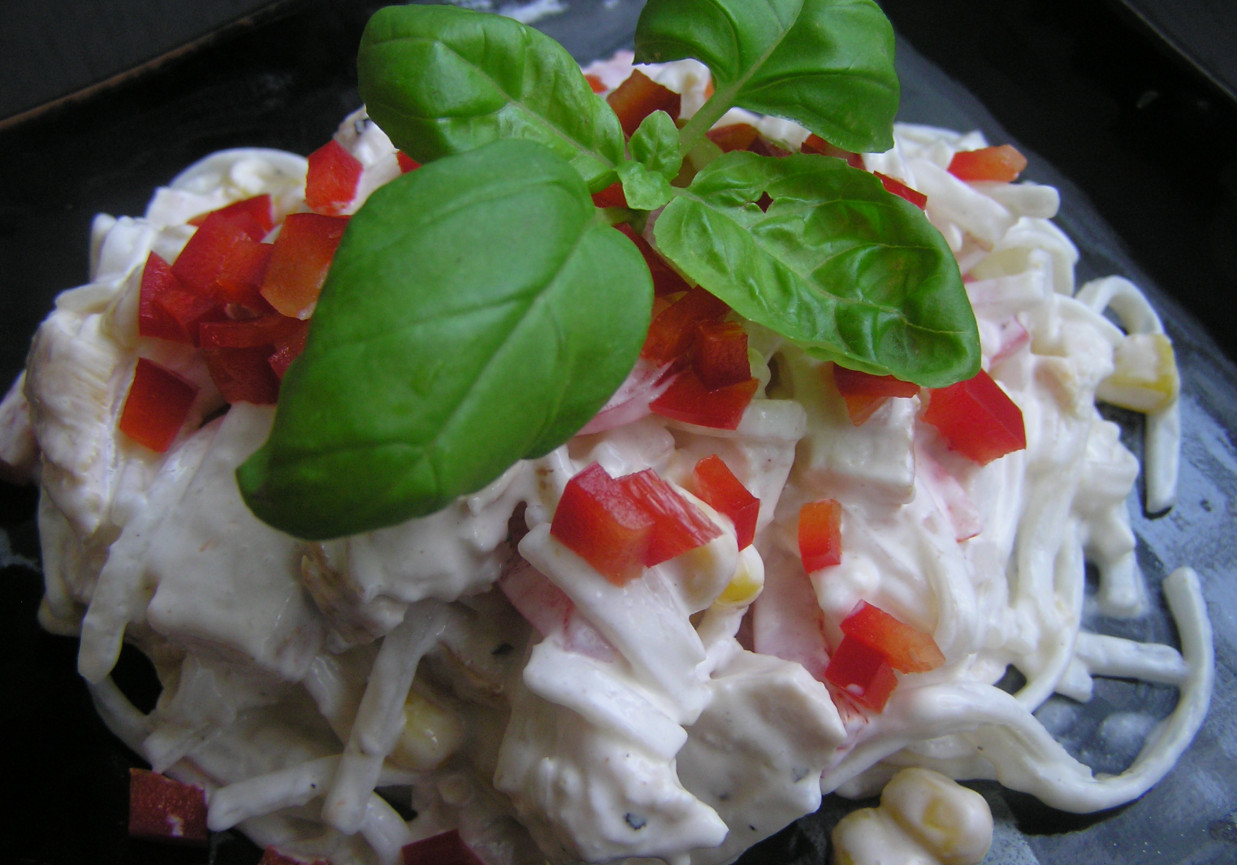 Krzysia sałatka z makaronem ryżowym foto