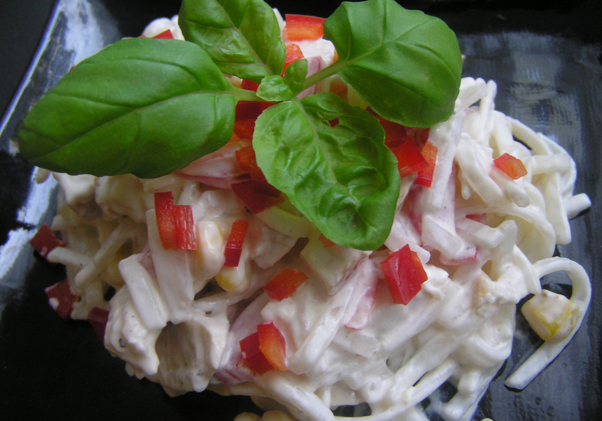 Krzysia sałatka z makaronem ryżowym foto