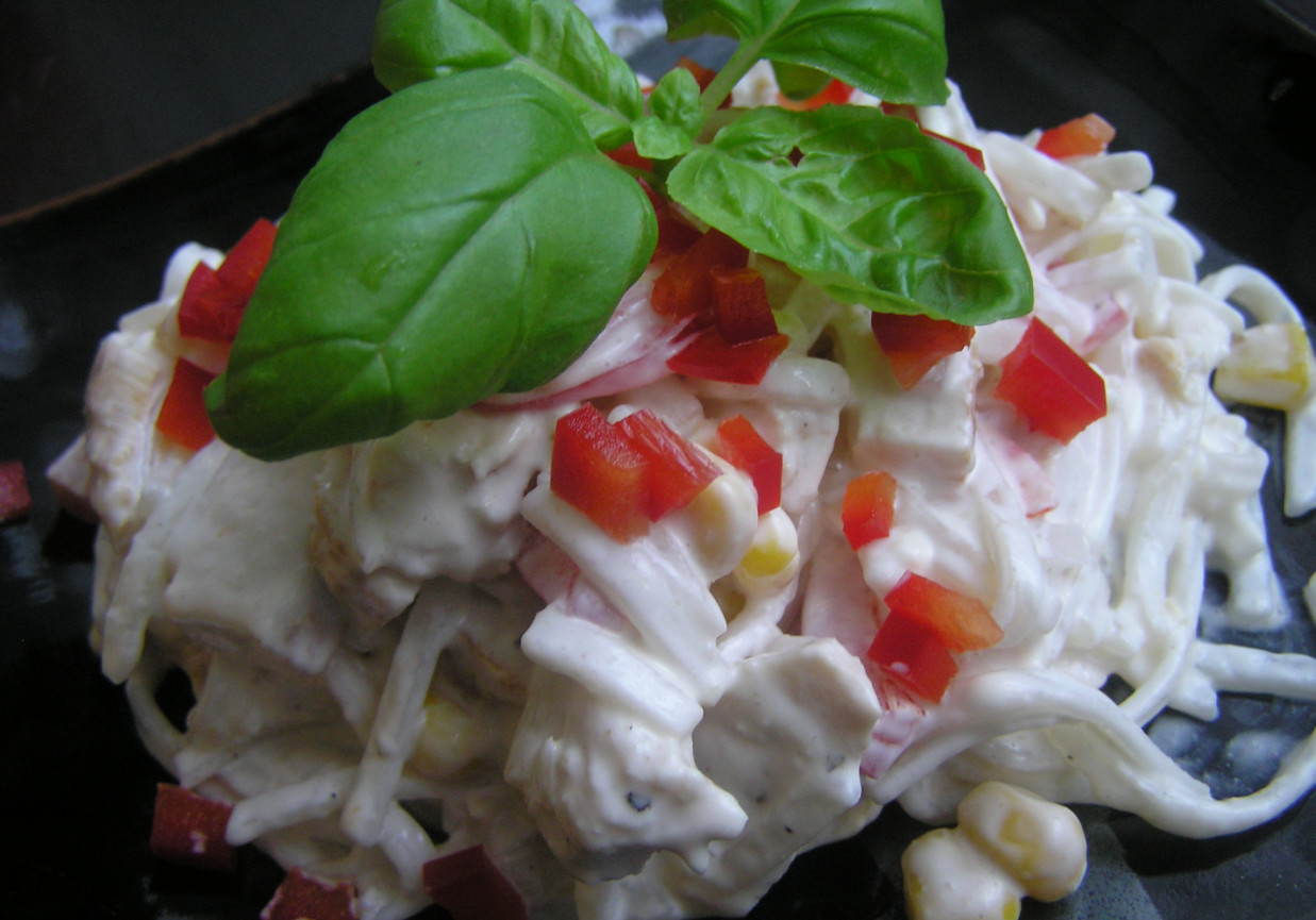 Krzysia sałatka z makaronem ryżowym foto