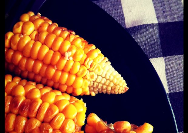 Fotografia przedstawiająca Kukurydza smażona na maśle