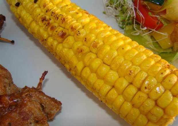 Fotografia przedstawiająca Kukurydza z grilla