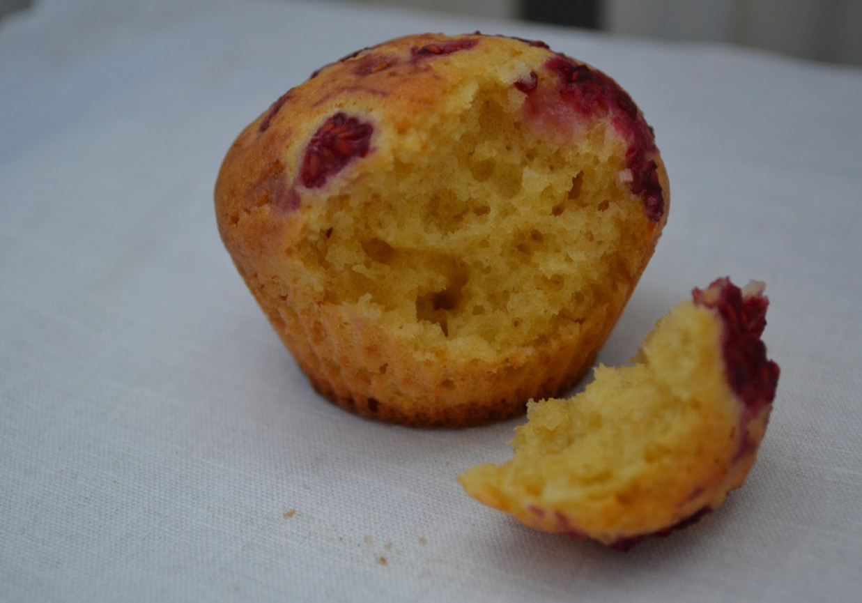 Kukurydziane muffiny z malinami i jagodami wg Nigelli Lawson foto