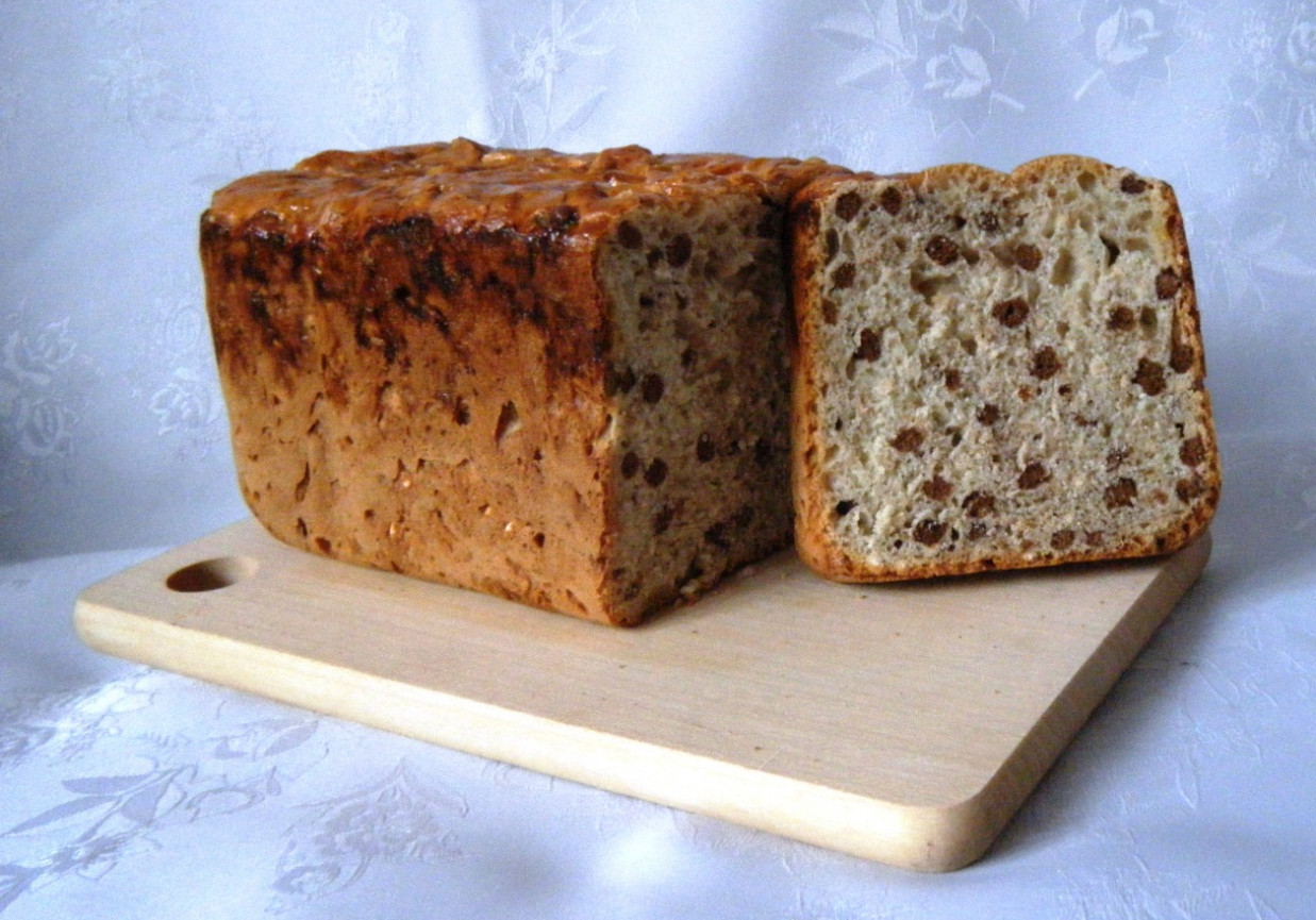 „Kulecznik”-chleb dla niejadka z wypiekacza do chleba foto