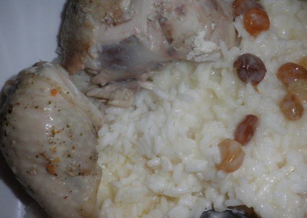 Fotografia przedstawiająca kurczaczek z ryżem