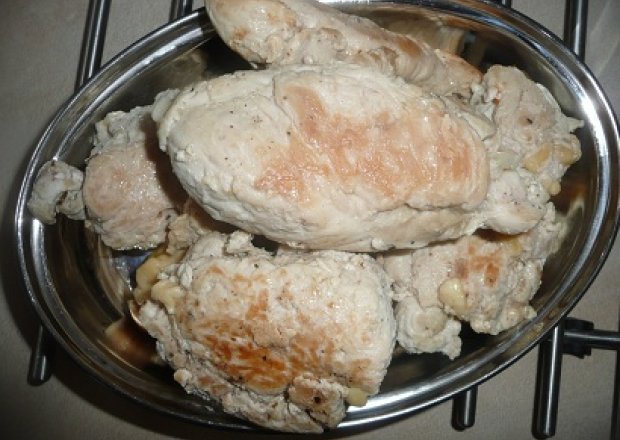 Fotografia przedstawiająca kurczak a\' la dewolaje z boczkiem