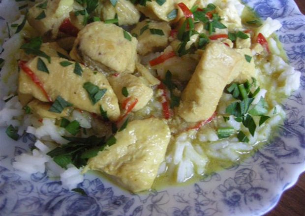Fotografia przedstawiająca Kurczak curry w mleczku kokosowym