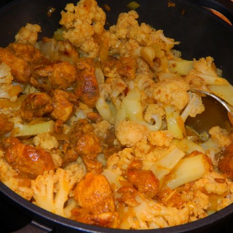 Krok 3 - Kurczak curry z kalafiorem foto