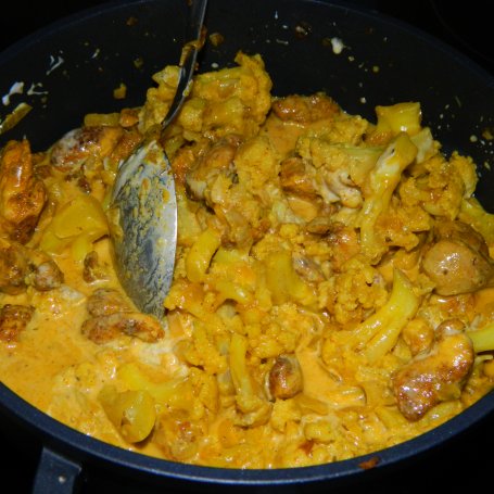 Krok 4 - Kurczak curry z kalafiorem foto