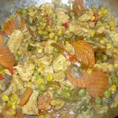 Krok 3 - Kurczak curry z ryżem i warzywami foto