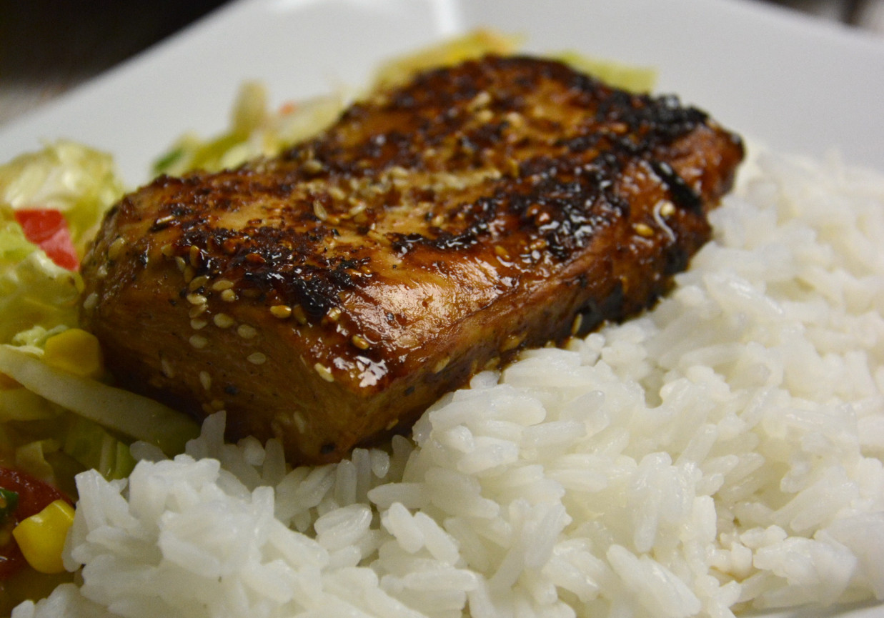 Kurczak Dak Bulgogi z surówką i ryżem foto