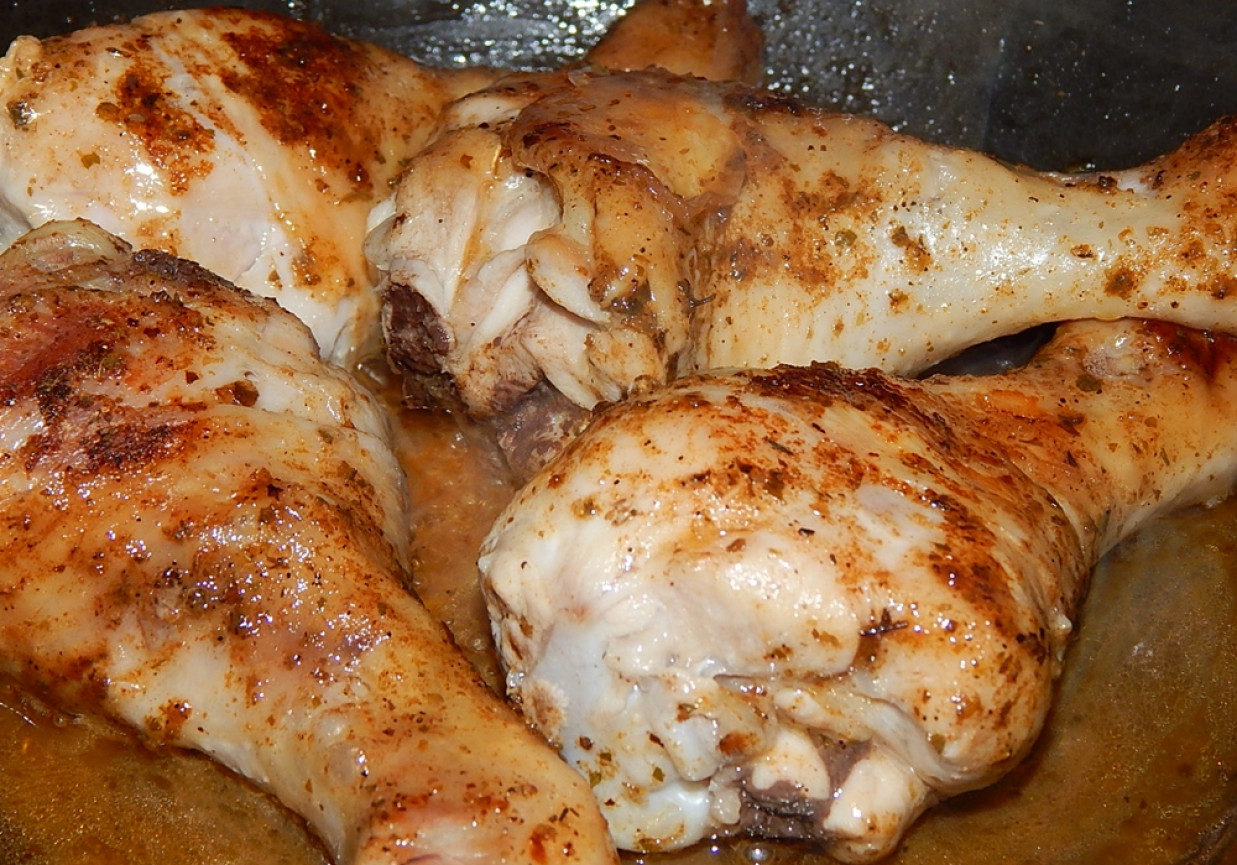 Kurczak duszony z rozmarynem i czosnkiem foto