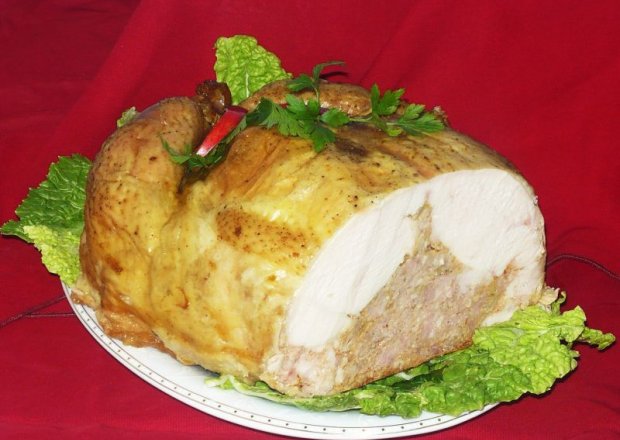 Fotografia przedstawiająca Kurczak faszerowany mięsem mielonym