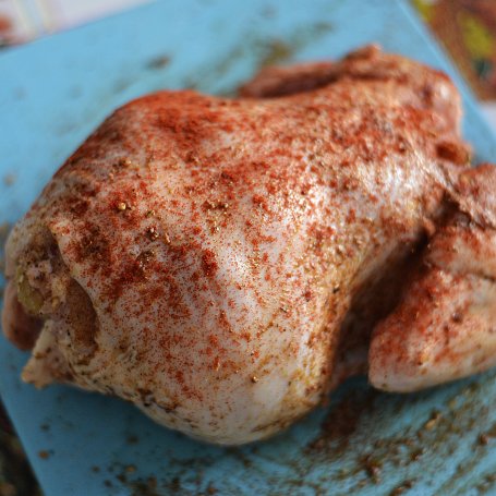 Krok 3 - Kurczak faszerowany mięsem, pietruszką zapiekany z cukinią i śliwkami foto