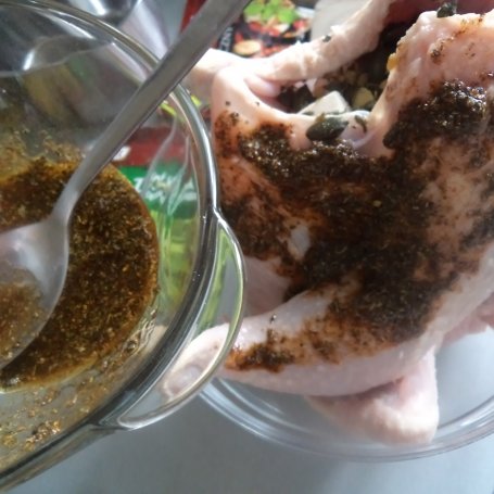 Krok 3 - Kurczak faszerowany mozzarellą -marynowany w Ziołach Prowansalskich :) foto