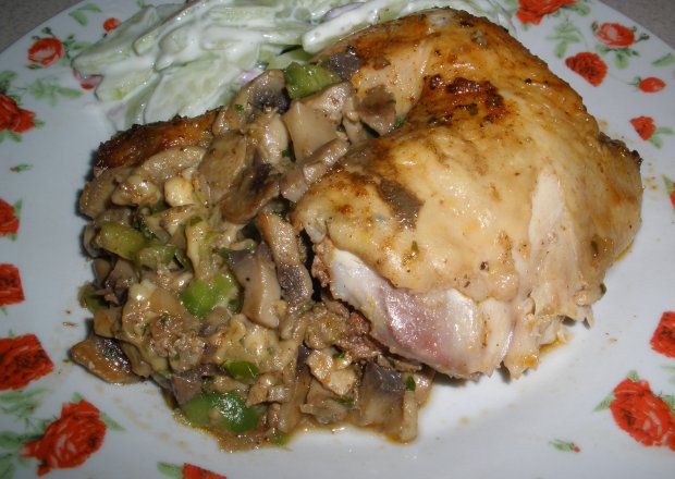 Fotografia przedstawiająca Kurczak faszerowany pieczarkami