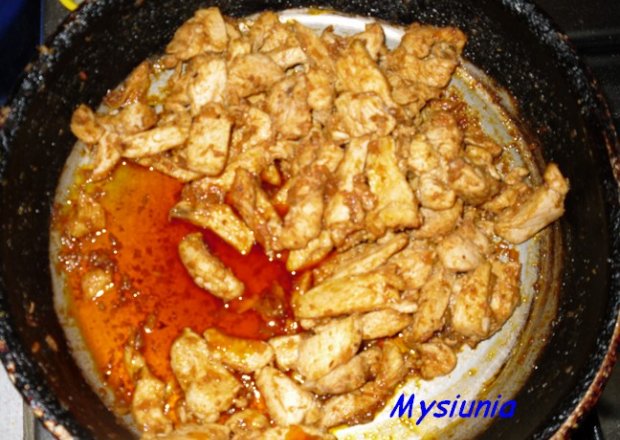 Fotografia przedstawiająca kurczak gyros na obiad