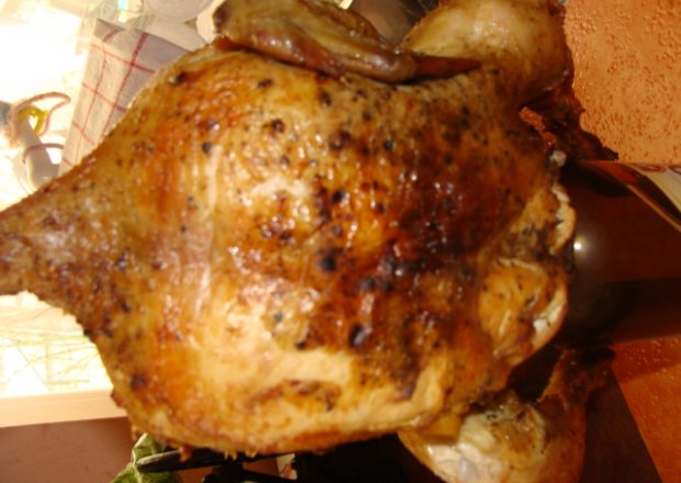 Fotografia przedstawiająca kurczak na piwie