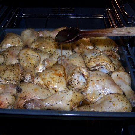 Krok 3 - Kurczak na słodko, czyli pieczony, marynowany w miodzie foto